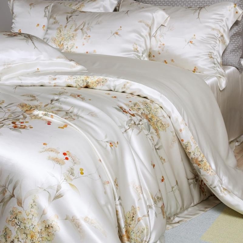 Amaya Luxury Pure Mulberry Silk Bedding Set - RoseStraya.com