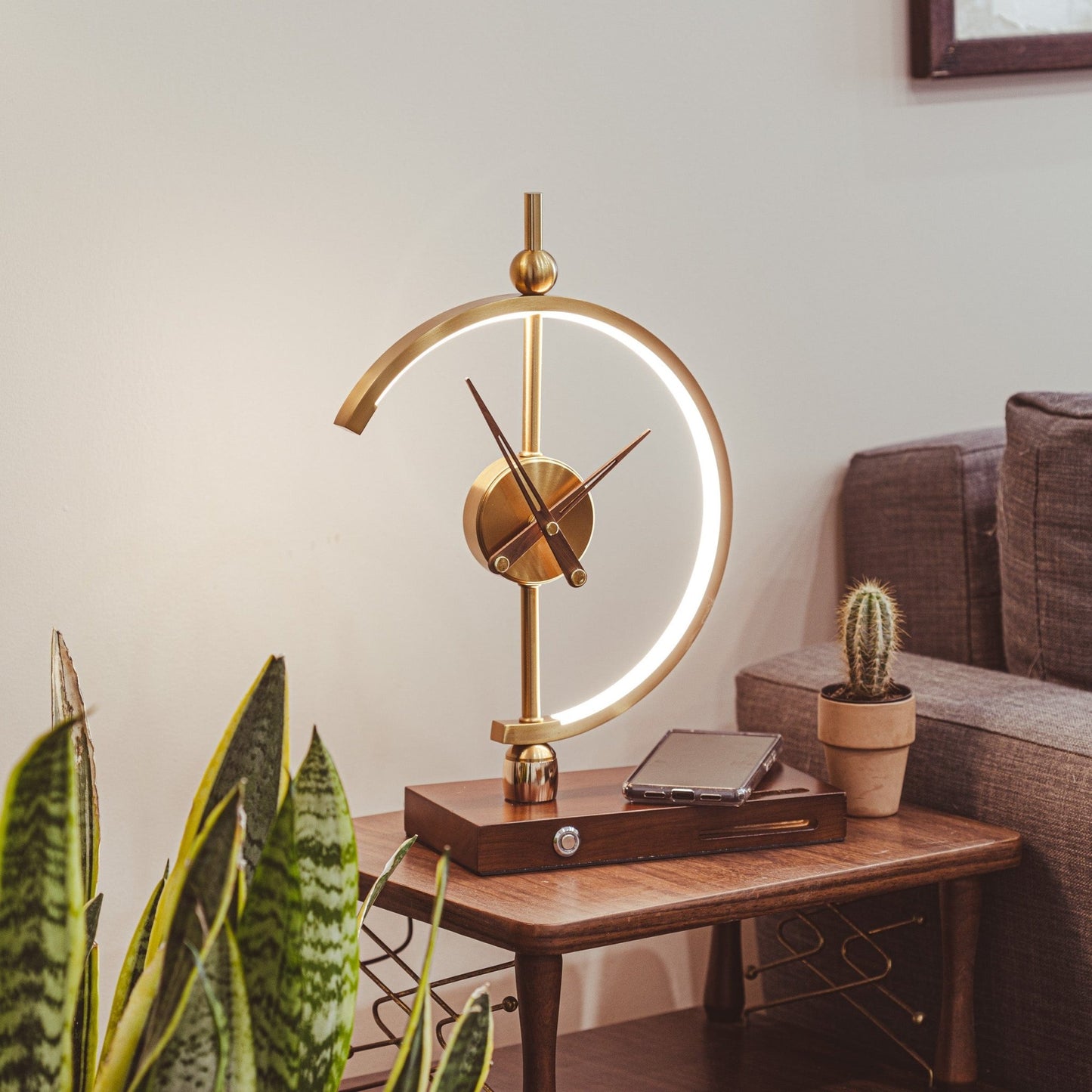 LED Golden Time Clock Lamp with Wireless Charger - RoseStraya.com