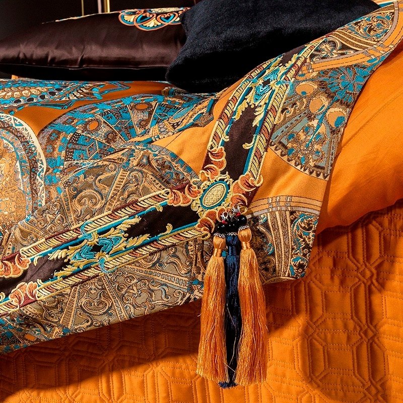 Umaira Embroidered Tassel Rounded Jacquard Satin Duvet Cover Set - RoseStraya.com